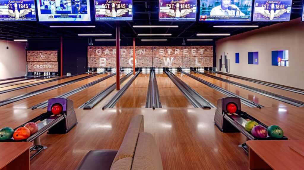 Bowling in Qatar